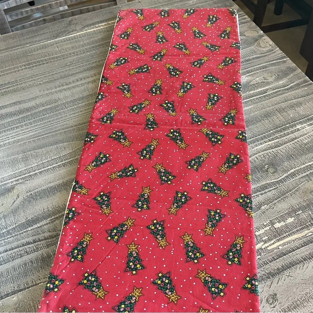 Festive Holiday Reversible Table Runner_Plaid Bows & Christmas Trees